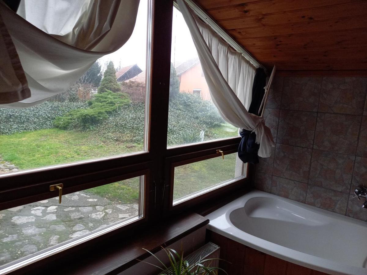 Idill Ueduelohaz Villa Tiszafüred Exteriör bild