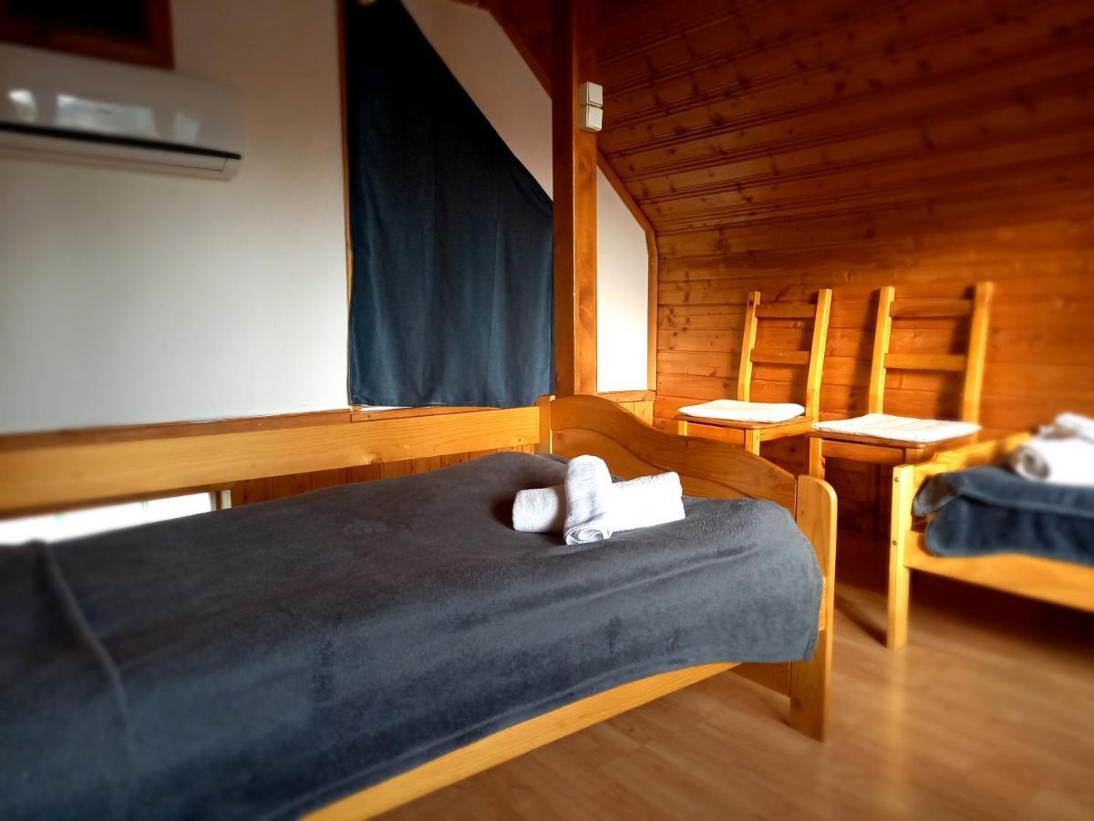 Idill Ueduelohaz Villa Tiszafüred Exteriör bild