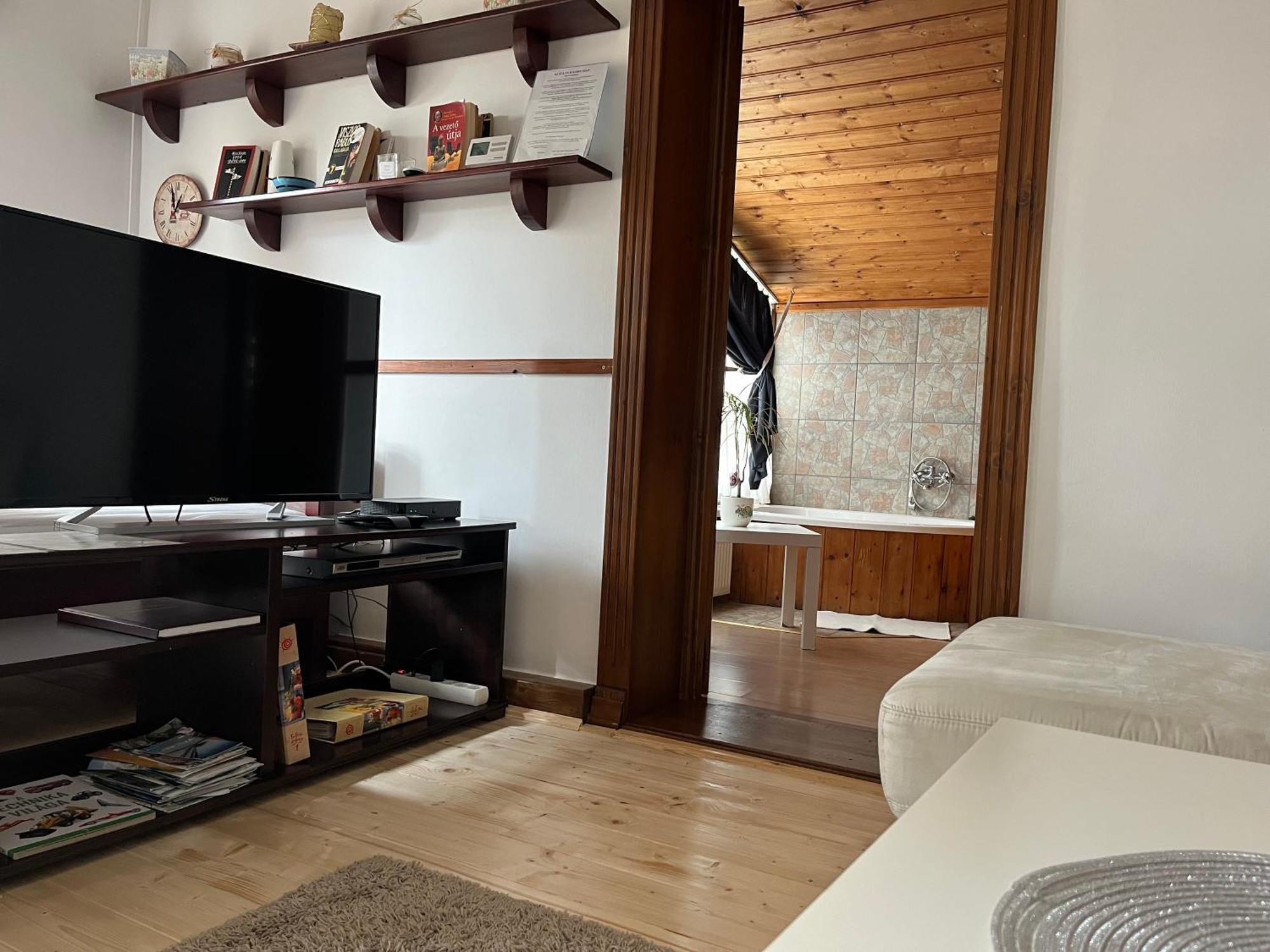 Idill Ueduelohaz Villa Tiszafüred Exteriör bild