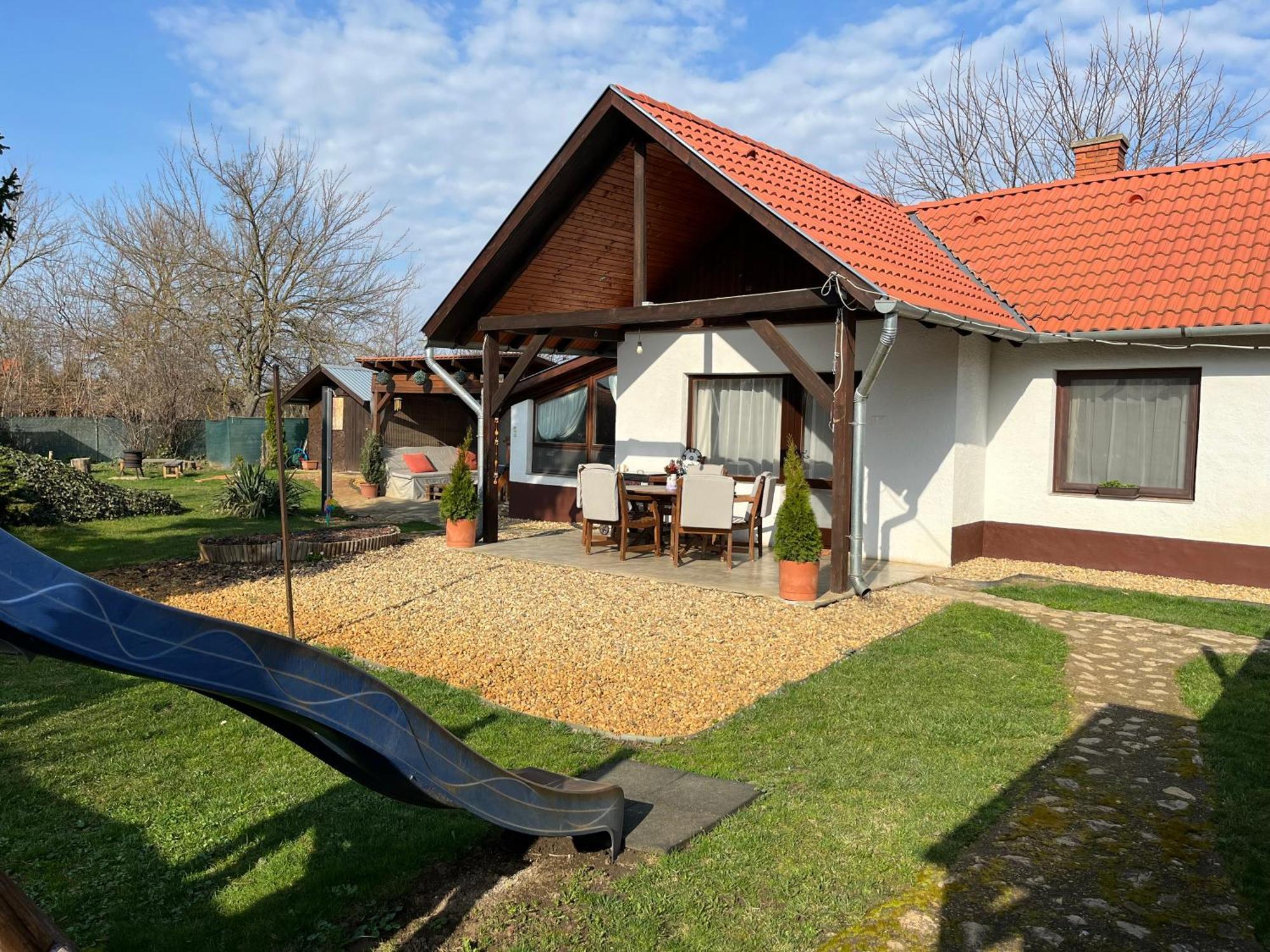Idill Ueduelohaz Villa Tiszafüred Exteriör bild
