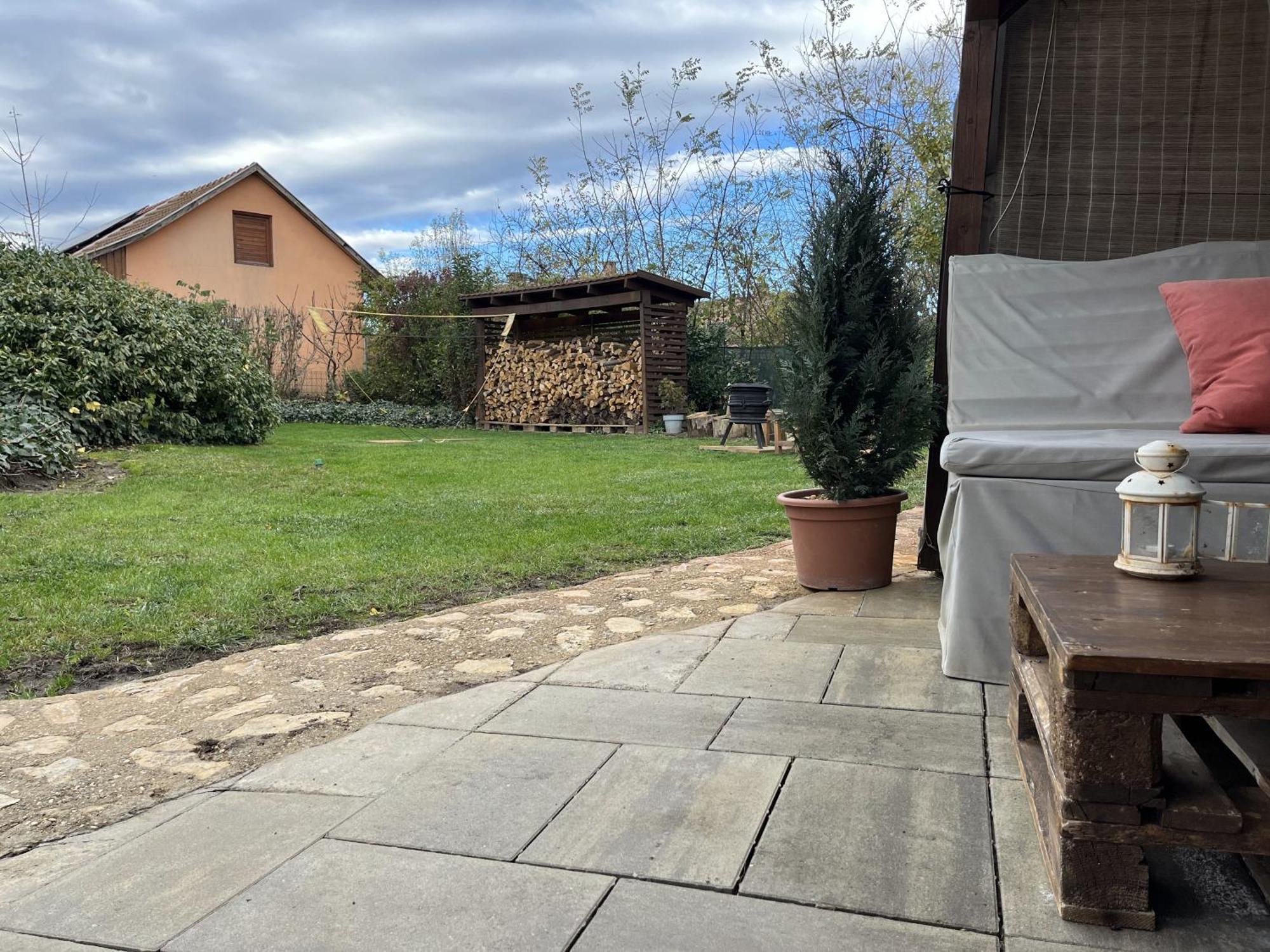 Idill Ueduelohaz Villa Tiszafüred Exteriör bild