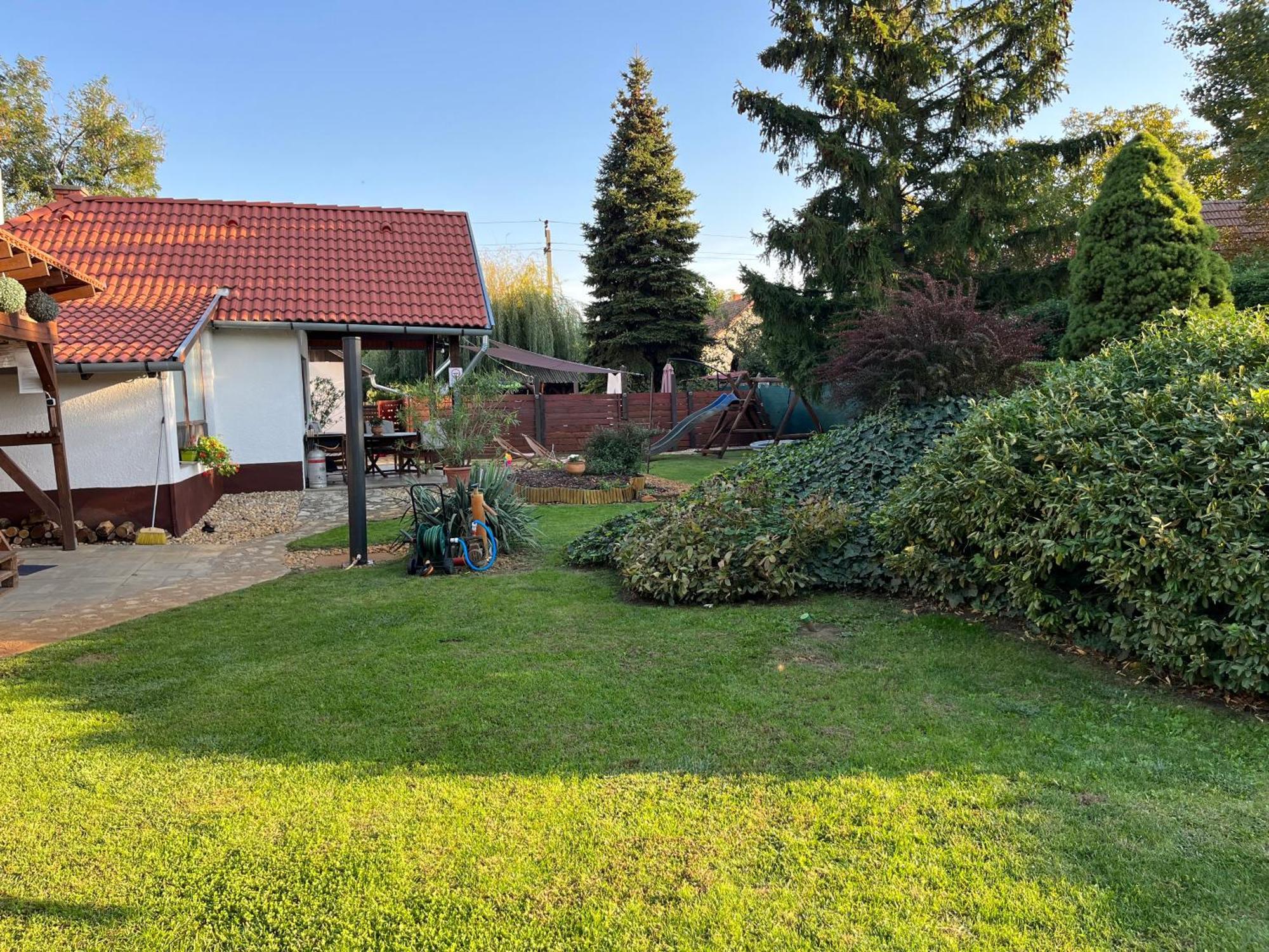 Idill Ueduelohaz Villa Tiszafüred Exteriör bild